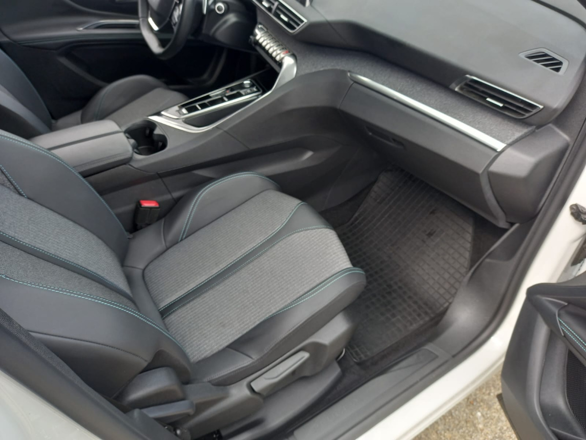 SUV PEUGEOT 3008 SUV: picture 11