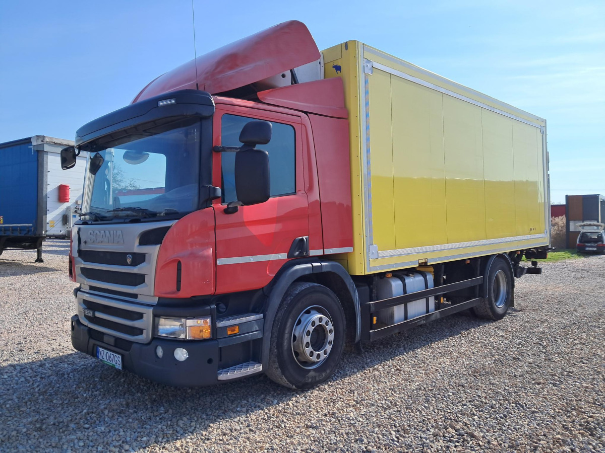 SCANIA P250 CHŁODNIA - Refrigerator truck: picture 3 SCANIA P250 CHŁODNIA - Refrigerator truck: picture 3