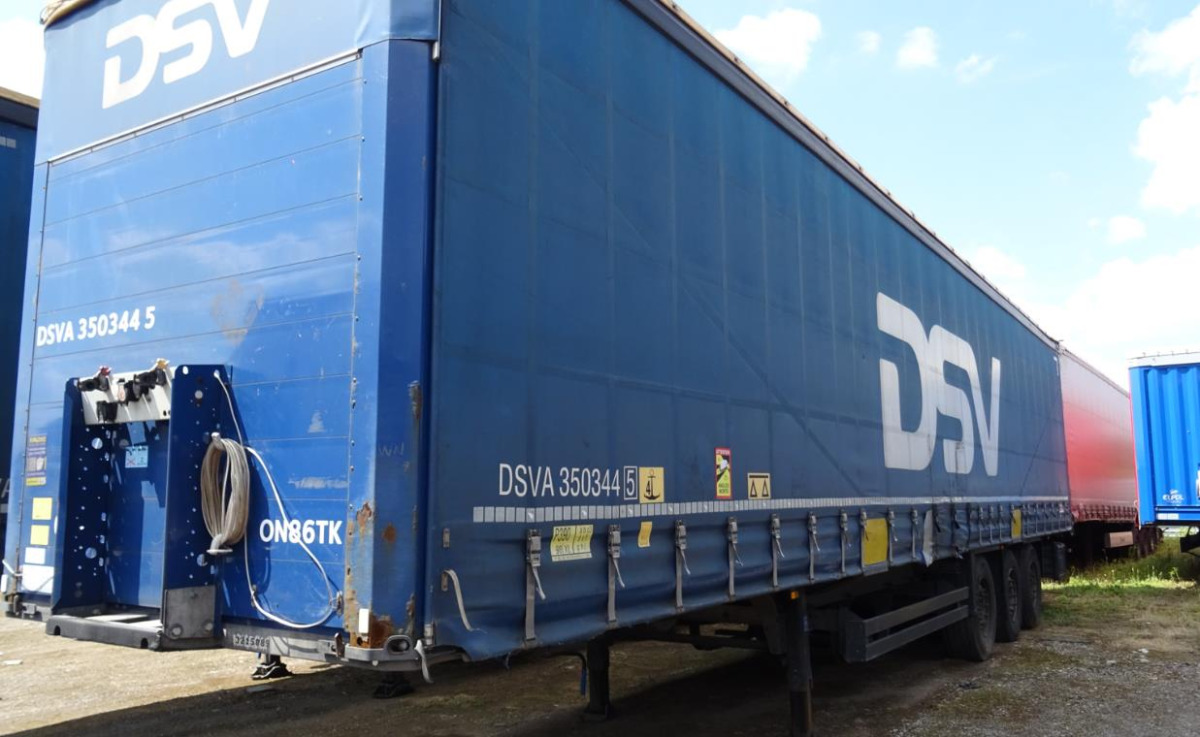 SCHMITZ CARGOBULL SCB S3 SKRZYNIOWA - Dropside/ Flatbed trailer: picture 1 SCHMITZ CARGOBULL SCB S3 SKRZYNIOWA - Dropside/ Flatbed trailer: picture 1