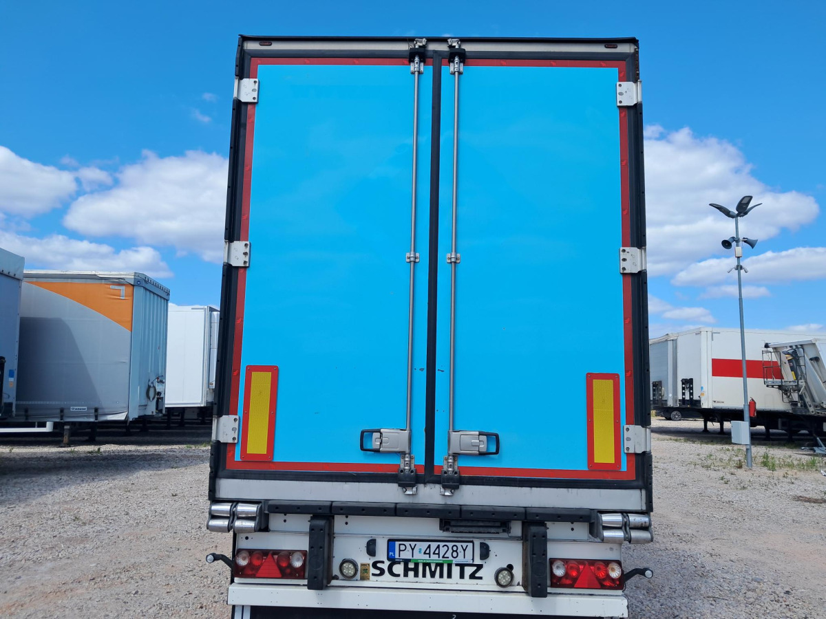 SCHMITZ CARGOBULL SCB*S3B CHŁODNIA - Refrigerator trailer: picture 4 SCHMITZ CARGOBULL SCB*S3B CHŁODNIA - Refrigerator trailer: picture 4
