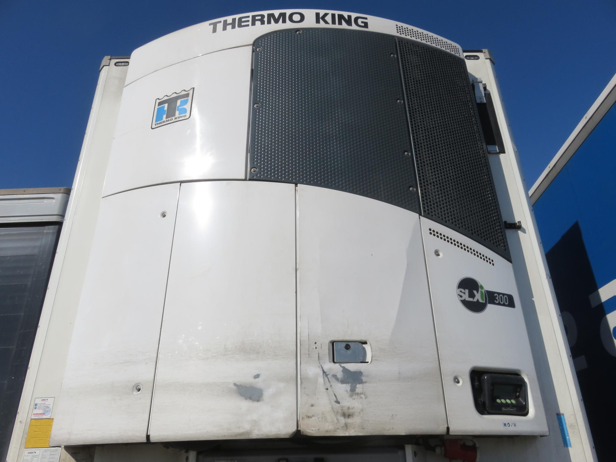 SCHMITZ CARGOBULL SCB*S3B IZOTERMA - Isothermal trailer: picture 5 SCHMITZ CARGOBULL SCB*S3B IZOTERMA - Isothermal trailer: picture 5