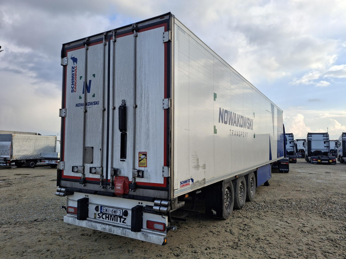 SCHMITZ CARGOBULL SCB*S3B IZOTERMA - Isothermal trailer: picture 4 SCHMITZ CARGOBULL SCB*S3B IZOTERMA - Isothermal trailer: picture 4