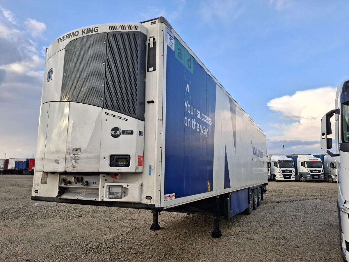 SCHMITZ CARGOBULL SCB*S3B IZOTERMA - Isothermal trailer: picture 2 SCHMITZ CARGOBULL SCB*S3B IZOTERMA - Isothermal trailer: picture 2