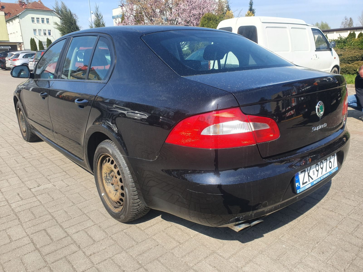 SKODA SUPERB SEDAN - Sedan: picture 3 SKODA SUPERB SEDAN - Sedan: picture 3