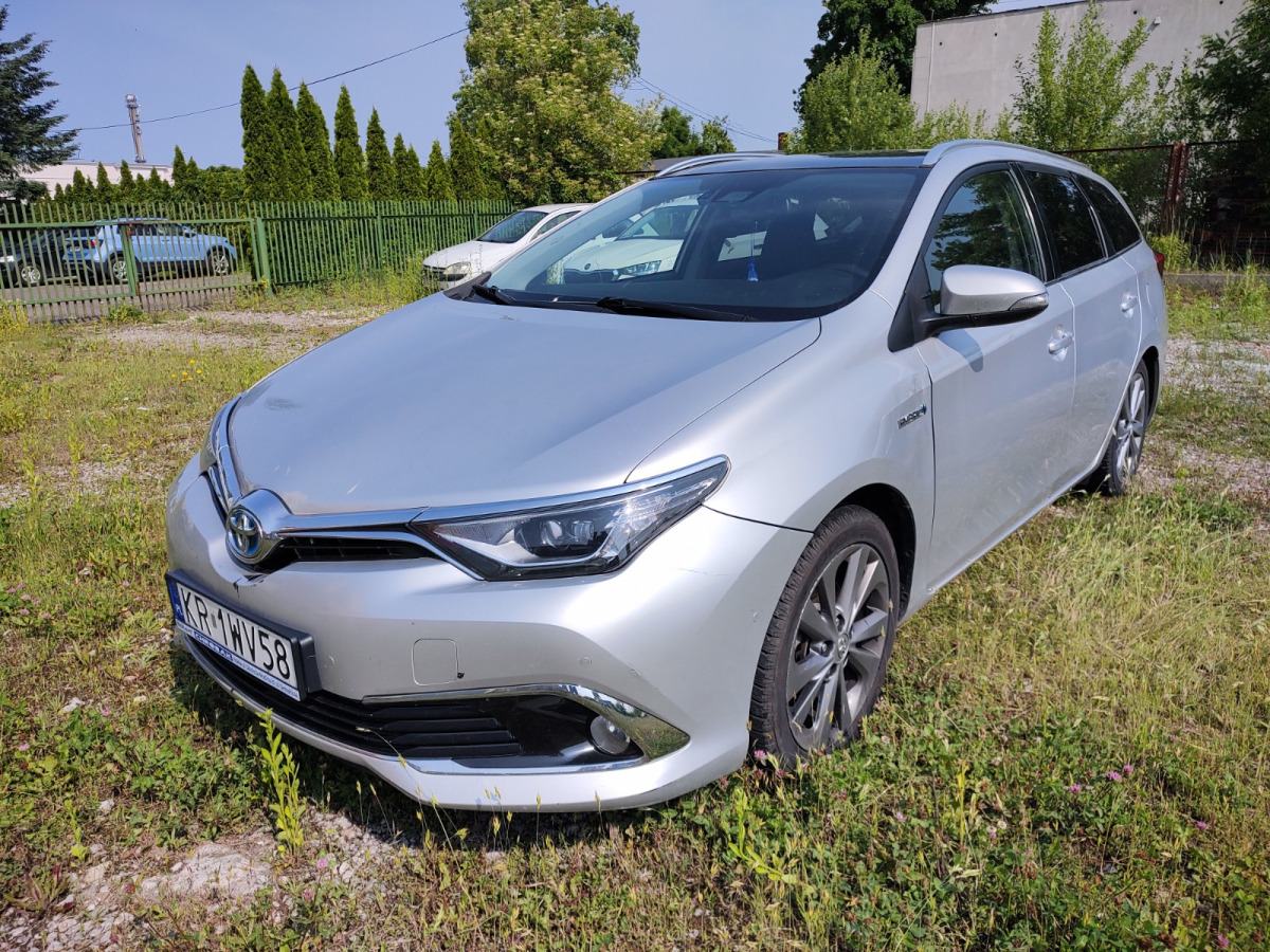 TOYOTA AURIS KOMBI - Car: picture 3 TOYOTA AURIS KOMBI - Car: picture 3