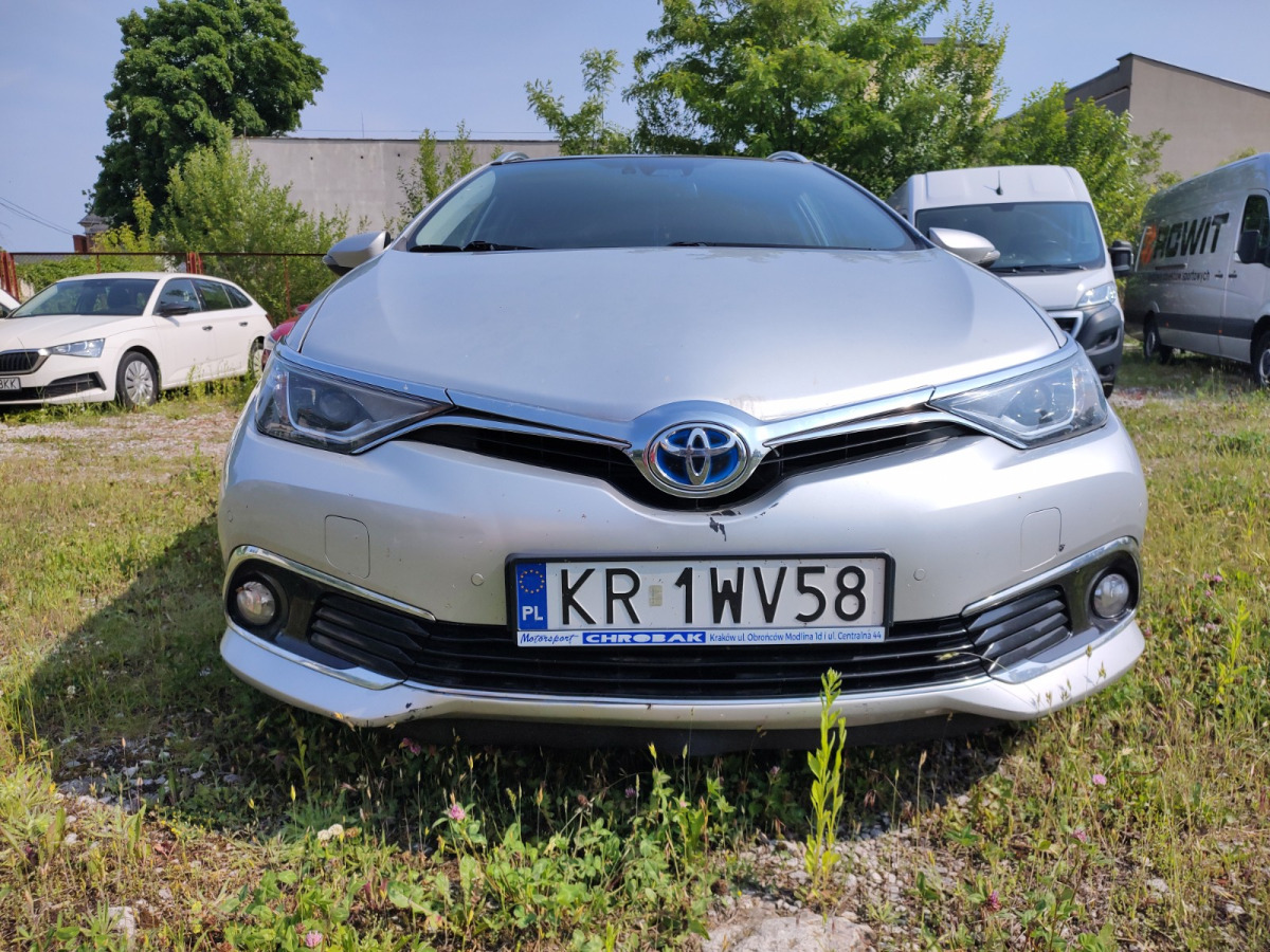 TOYOTA AURIS KOMBI - Car: picture 2 TOYOTA AURIS KOMBI - Car: picture 2