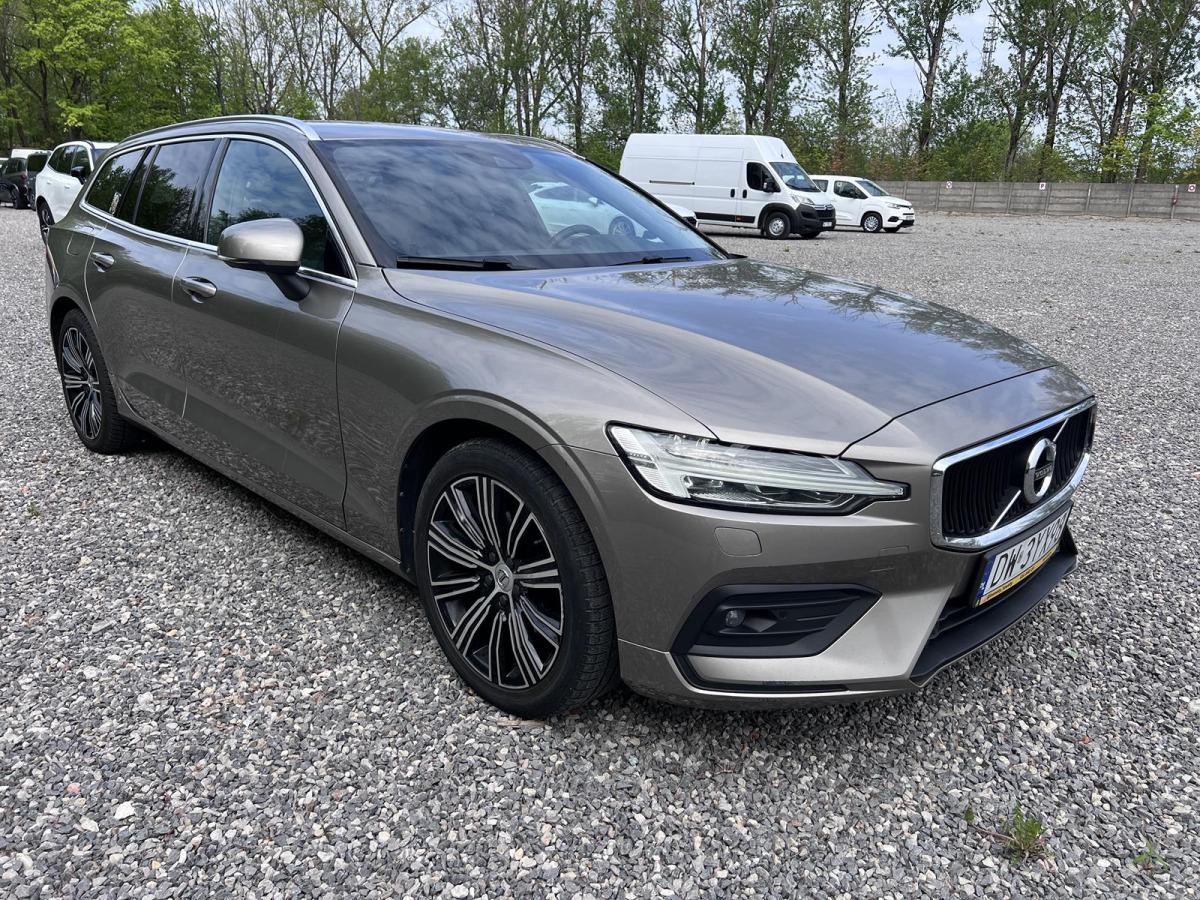 VOLVO V60 D4 2.0 MOMENTUM SUV - SUV: picture 1 VOLVO V60 D4 2.0 MOMENTUM SUV - SUV: picture 1