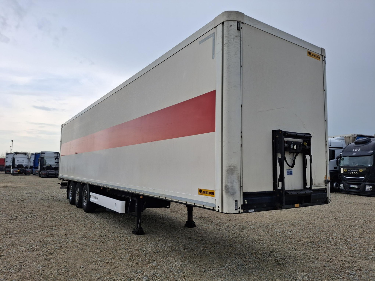 WIELTON NS 3 KONTENEROWA - Closed box trailer: picture 1 WIELTON NS 3 KONTENEROWA - Closed box trailer: picture 1
