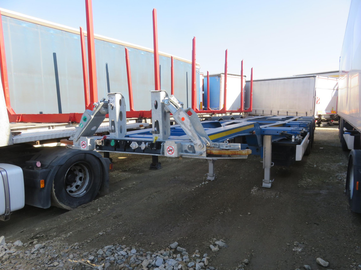 WIELTON NS3P KONTENEROWA - Closed box trailer: picture 2 WIELTON NS3P KONTENEROWA - Closed box trailer: picture 2