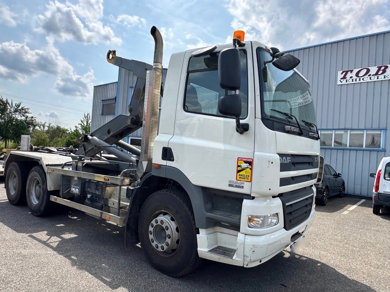 Hook lift truck DAF CF 85.360: picture 13