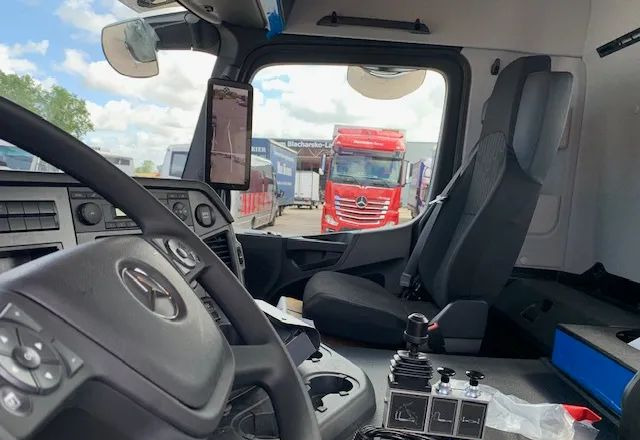 Mercedes-Benz Actros 2543 L Hakowiec - Hook lift truck: picture 4 Mercedes-Benz Actros 2543 L Hakowiec - Hook lift truck: picture 4