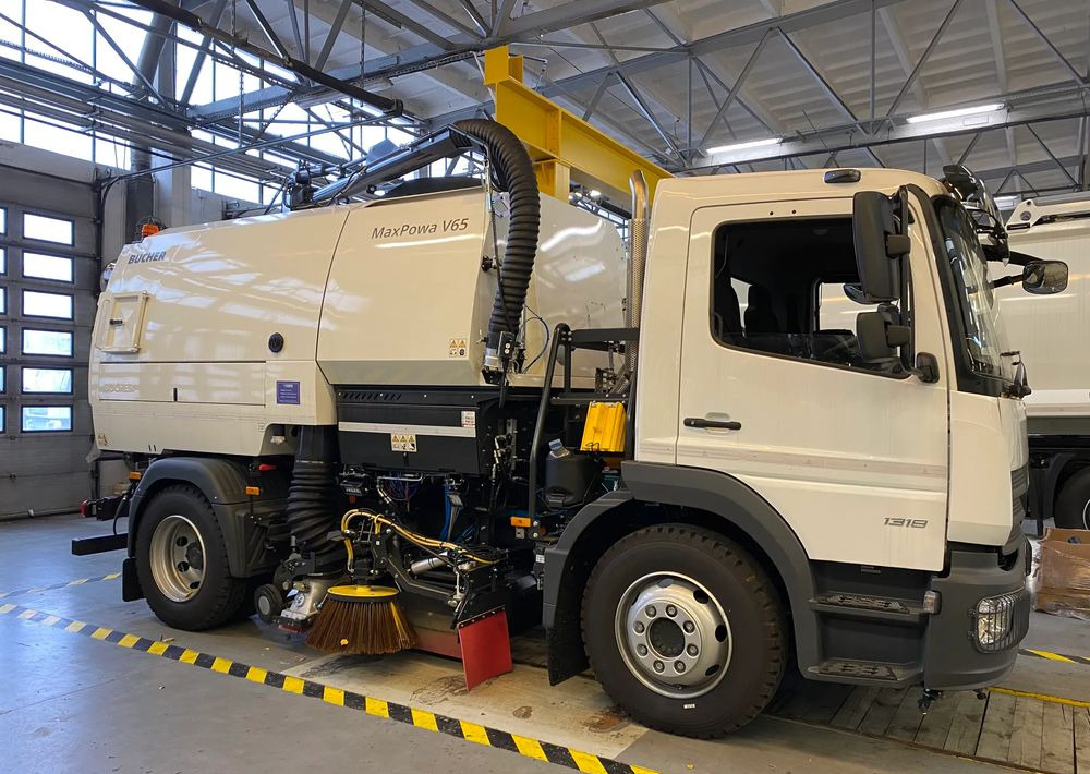 Mercedes-Benz Atego 1318 LKO Zamiatarka - Garbage truck: picture 1 Mercedes-Benz Atego 1318 LKO Zamiatarka - Garbage truck: picture 1
