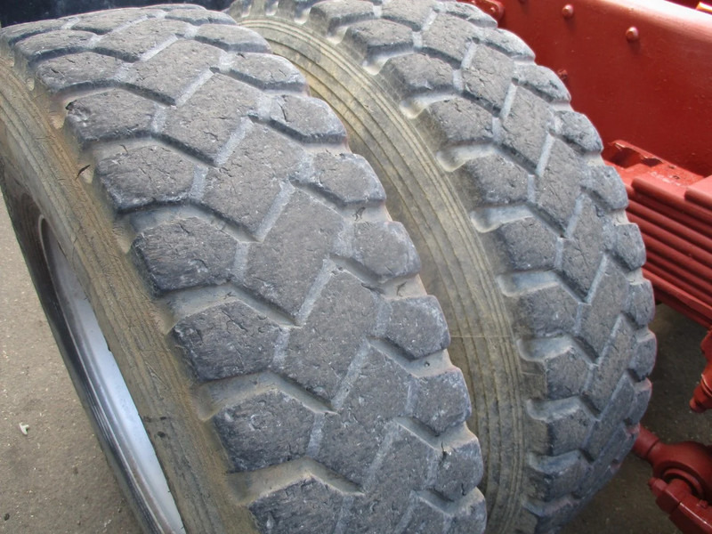 Cab chassis truck MAN 26.280 , 6x4 , ZF Manual , Spring suspension: picture 16