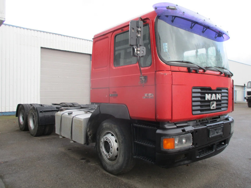 MAN F2000 26-414 , , 6x4 , ZF Manual , Spring suspension - Cab chassis truck: picture 4 MAN F2000 26-414 , , 6x4 , ZF Manual , Spring suspension - Cab chassis truck: picture 4