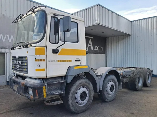 MAN F2000 35-364 / FE 360 A , 8x4 , Spring Suspension , ZF Manual , Airco - Cab chassis truck: picture 1 MAN F2000 35-364 / FE 360 A , 8x4 , Spring Suspension , ZF Manual , Airco - Cab chassis truck: picture 1