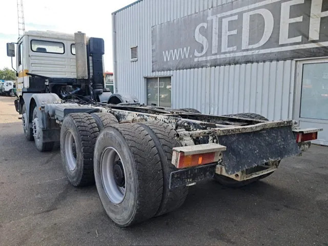 MAN F2000 35-364 / FE 360 A , 8x4 , Spring Suspension , ZF Manual , Airco - Cab chassis truck: picture 5 MAN F2000 35-364 / FE 360 A , 8x4 , Spring Suspension , ZF Manual , Airco - Cab chassis truck: picture 5
