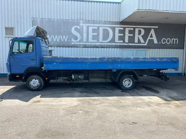 Mercedes-Benz 814 Ecoliner , Spring suspension , Manual , Euro 2 - Curtain side truck: picture 2 Mercedes-Benz 814 Ecoliner , Spring suspension , Manual , Euro 2 - Curtain side truck: picture 2