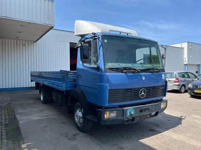 Mercedes-Benz 814 Ecoliner , Spring suspension , Manual , Euro 2 - Curtain side truck: picture 4 Mercedes-Benz 814 Ecoliner , Spring suspension , Manual , Euro 2 - Curtain side truck: picture 4