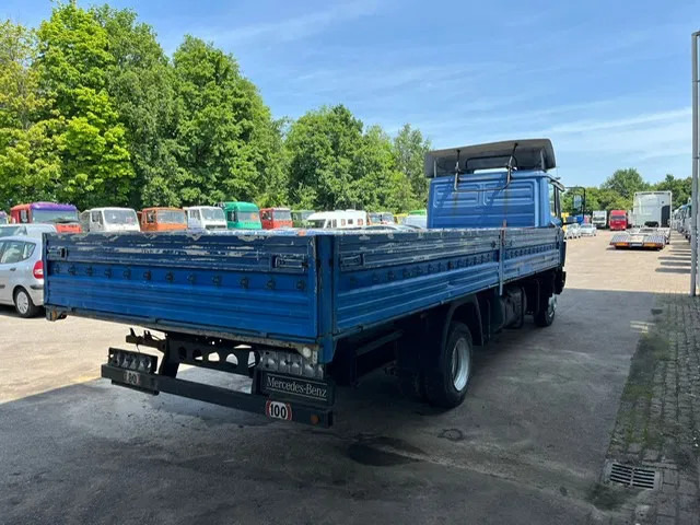 Mercedes-Benz 814 Ecoliner , Spring suspension , Manual , Euro 2 - Curtain side truck: picture 3 Mercedes-Benz 814 Ecoliner , Spring suspension , Manual , Euro 2 - Curtain side truck: picture 3