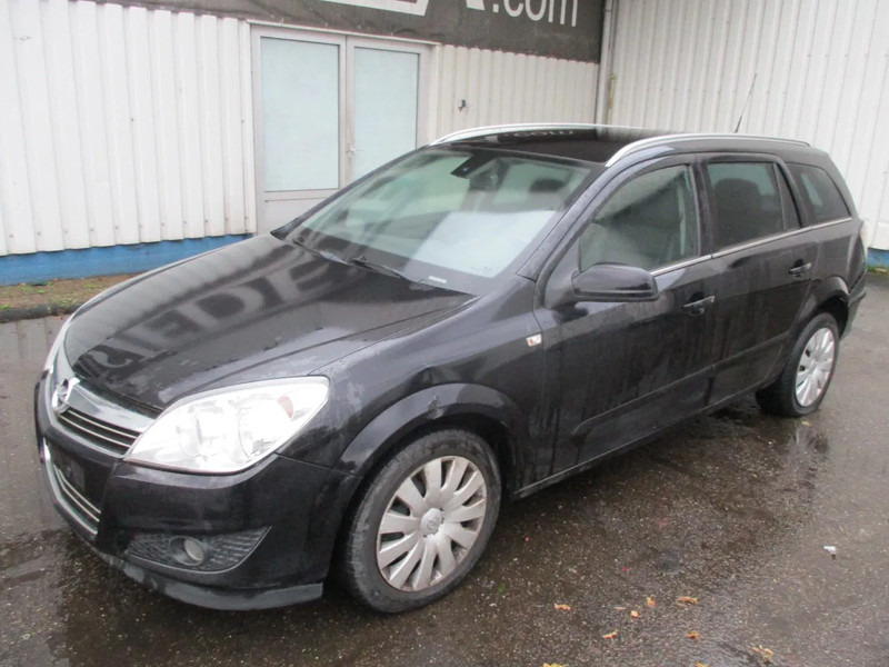 Opel Astra 1.7 CDTI , NOT RUNNING , Navi , Airco , lederen bekleding - Car: picture 1 Opel Astra 1.7 CDTI , NOT RUNNING , Navi , Airco , lederen bekleding - Car: picture 1