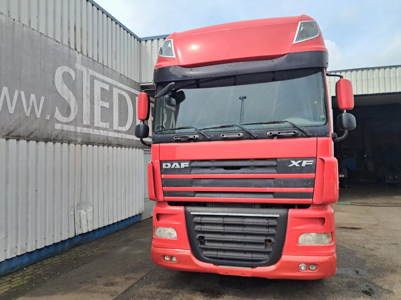 DAF XF 105 460 , Manual Gearbox , PTO , Tipper Hydraulics , Airco , Superspace Cab - Tractor unit: picture 5 DAF XF 105 460 , Manual Gearbox , PTO , Tipper Hydraulics , Airco , Superspace Cab - Tractor unit: picture 5