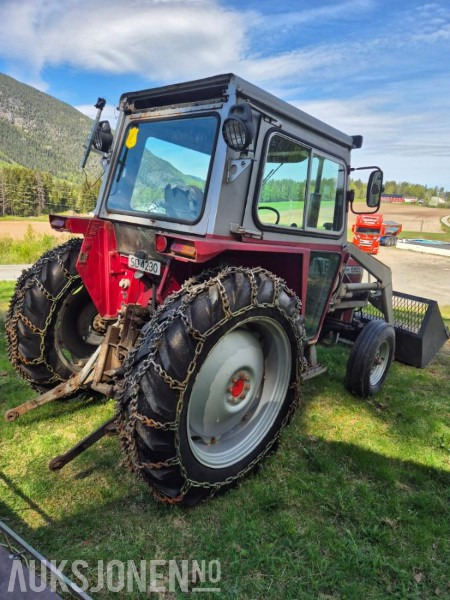 1980 Massey Ferguson 550 Traktor - Frontlaster - Kjetting - Servostyring - Farm tractor: picture 3 1980 Massey Ferguson 550 Traktor - Frontlaster - Kjetting - Servostyring - Farm tractor: picture 3