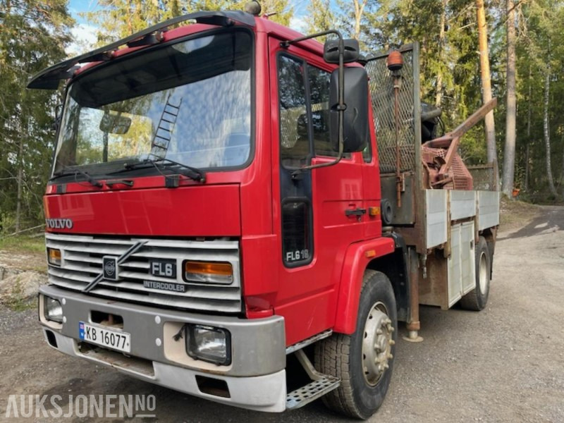 1986 Volvo FL616 4x2 Lastebil med kran Mannskapskurv Vinterdekk REPARASJONSOBJEKT - Crane truck: picture 1 1986 Volvo FL616 4x2 Lastebil med kran Mannskapskurv Vinterdekk REPARASJONSOBJEKT - Crane truck: picture 1