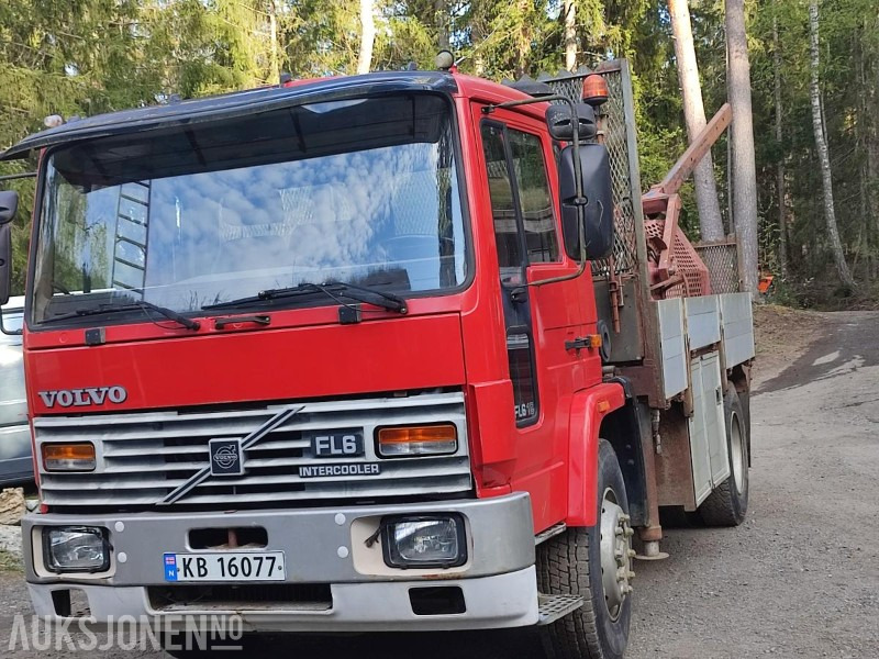 1986 Volvo FL616 4x2 Lastebil med kran Mannskapskurv Vinterdekk REPARASJONSOBJEKT - Crane truck: picture 2 1986 Volvo FL616 4x2 Lastebil med kran Mannskapskurv Vinterdekk REPARASJONSOBJEKT - Crane truck: picture 2