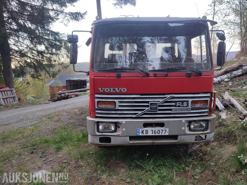 1986 Volvo FL616 4x2 Lastebil med kran Mannskapskurv Vinterdekk REPARASJONSOBJEKT - Crane truck: picture 3 1986 Volvo FL616 4x2 Lastebil med kran Mannskapskurv Vinterdekk REPARASJONSOBJEKT - Crane truck: picture 3