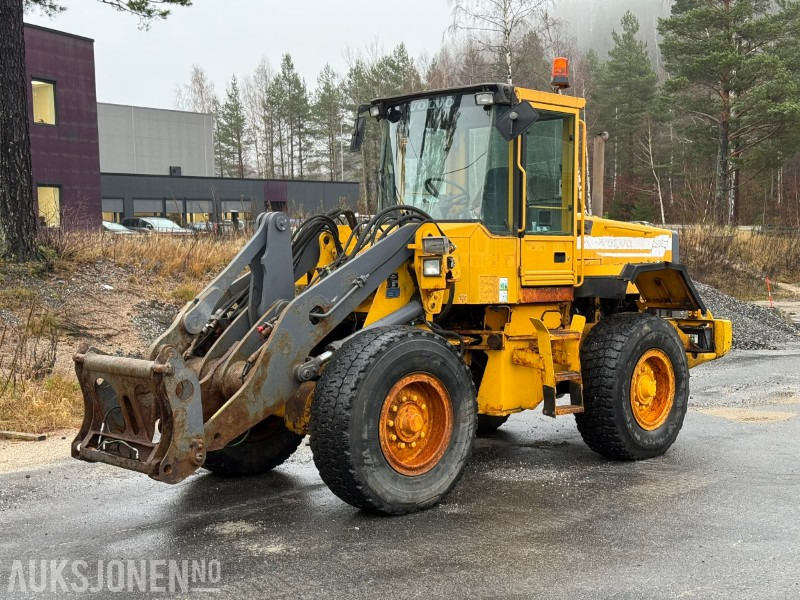 1997 Volvo L70C Hjullaster - Hydraulisk HK-Feste - 3 og 4 funksjon - Wheel loader: picture 1 1997 Volvo L70C Hjullaster - Hydraulisk HK-Feste - 3 og 4 funksjon - Wheel loader: picture 1