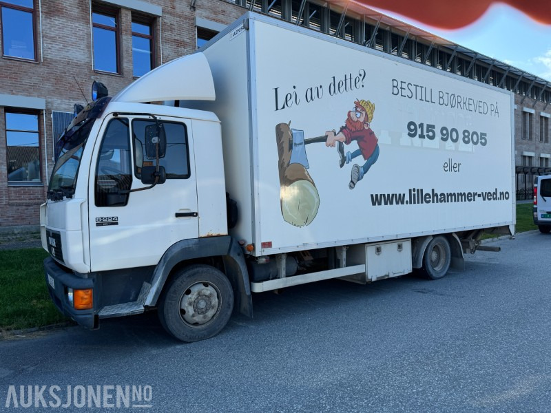 1998 MAN 8.224 LLC skapbil med løftelem og sidedør - Box truck: picture 1 1998 MAN 8.224 LLC skapbil med løftelem og sidedør - Box truck: picture 1