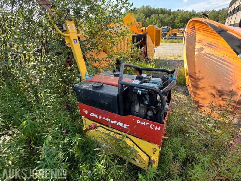 2000 Dynapac LP650H Komprimator / vibroplate - Roller: picture 1 2000 Dynapac LP650H Komprimator / vibroplate - Roller: picture 1