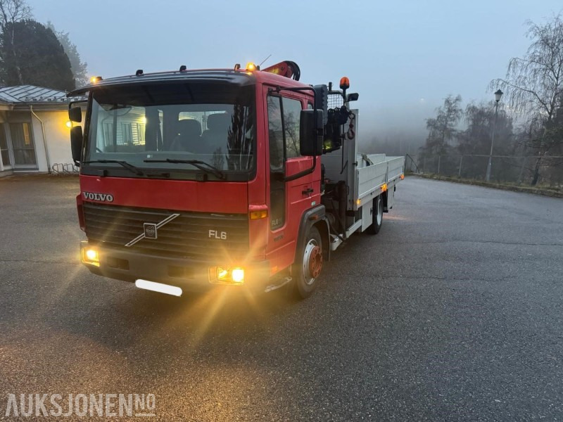 2000 Volvo FL611 med kran og plan KUN 98.766km EU OK TIL 09.12.2026 - Crane truck: picture 2 2000 Volvo FL611 med kran og plan KUN 98.766km EU OK TIL 09.12.2026 - Crane truck: picture 2