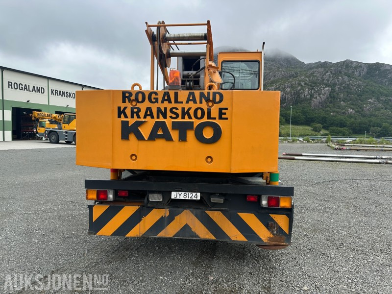 2001 Kato NK 250E-V - Crane: picture 3 2001 Kato NK 250E-V - Crane: picture 3