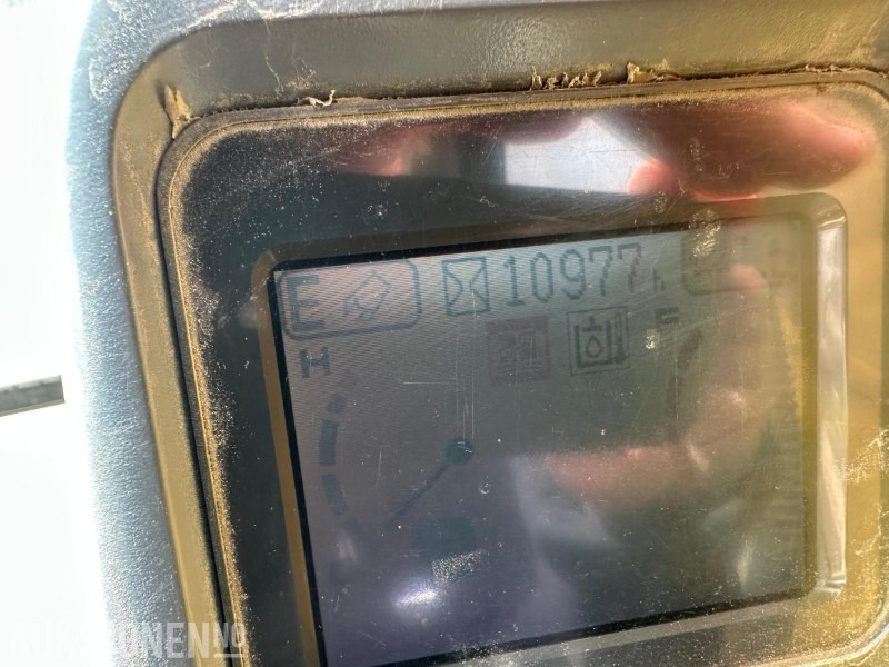 Excavator 2005 Komatsu PC210LC-7K GRAVEMASKIN - 11000 Timer: picture 8