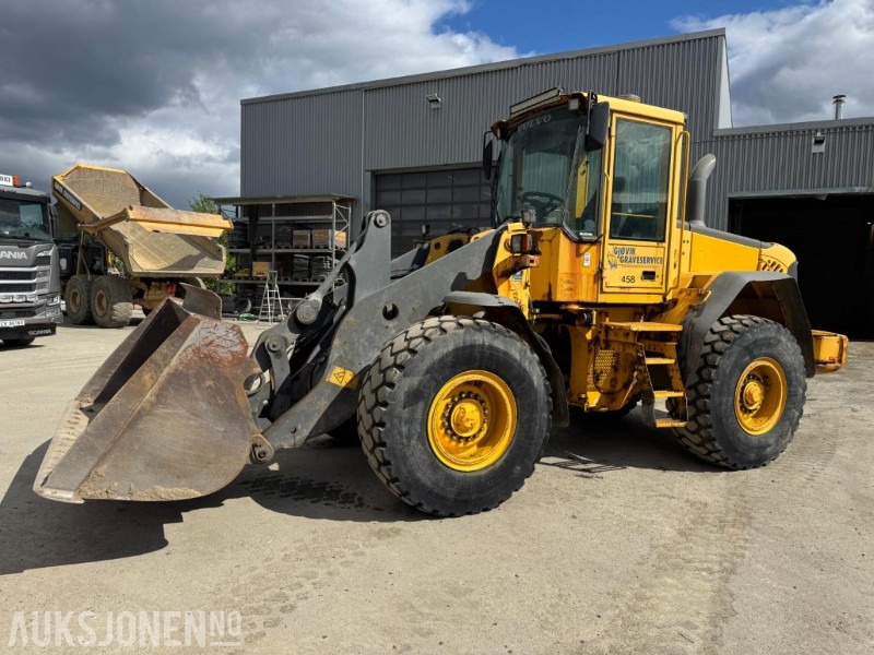 2006 Volvo L70E med skuffe - Wheel loader: picture 1 2006 Volvo L70E med skuffe - Wheel loader: picture 1