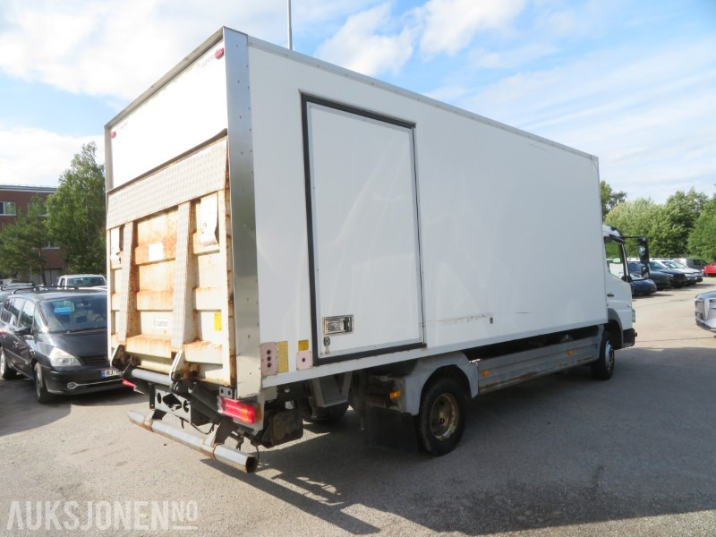 2007 Mercedes-Benz 818L/42AT kjølebil m/ Carrier Xarios 500 og Zepro lift - Box truck: picture 4 2007 Mercedes-Benz 818L/42AT kjølebil m/ Carrier Xarios 500 og Zepro lift - Box truck: picture 4