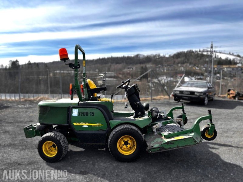 2008 John Deere 1565 Series II frontmontert gressklipper - Farm tractor: picture 2 2008 John Deere 1565 Series II frontmontert gressklipper - Farm tractor: picture 2