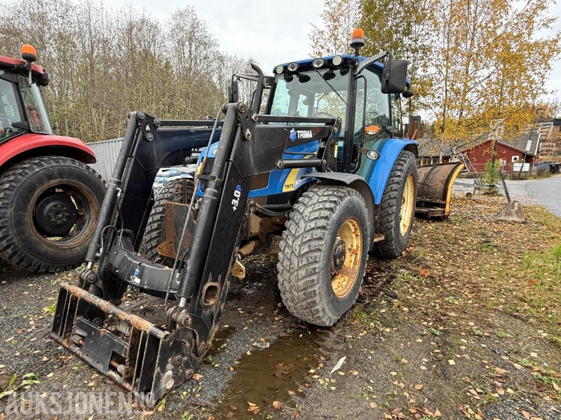 2010 New Holland T5070 traktor / Trima frontlaster / 4X4 - Farm tractor: picture 1 2010 New Holland T5070 traktor / Trima frontlaster / 4X4 - Farm tractor: picture 1