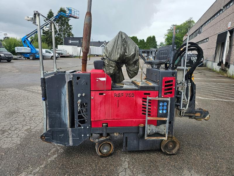 2011 RELLOK Cutting Solutions RSF 750 - fullhydraulisk veisag/gulvsag for asfalt/betong - Construction equipment: picture 3 2011 RELLOK Cutting Solutions RSF 750 - fullhydraulisk veisag/gulvsag for asfalt/betong - Construction equipment: picture 3