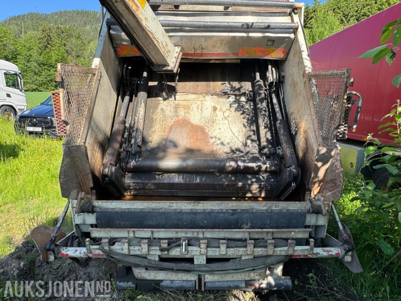 2011 Volvo FM6X2 komprimatorbil med kran / EU-godkjent - Garbage truck: picture 5 2011 Volvo FM6X2 komprimatorbil med kran / EU-godkjent - Garbage truck: picture 5