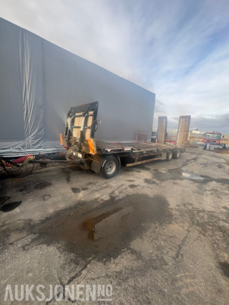 2012 McCauley Scanslep 3 akslet maskinhenger - Frontlem - Hyd. broer - Nylig EU - Nye dekk - Low loader trailer: picture 4 2012 McCauley Scanslep 3 akslet maskinhenger - Frontlem - Hyd. broer - Nylig EU - Nye dekk - Low loader trailer: picture 4