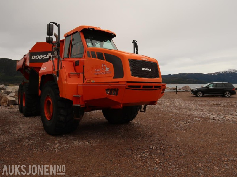 2013 Doosan DA40 Dumper - 6x6 - 24.4 m3 - Høy baklem - Varme i kasse - Sertifisert - Dumper: picture 3 2013 Doosan DA40 Dumper - 6x6 - 24.4 m3 - Høy baklem - Varme i kasse - Sertifisert - Dumper: picture 3