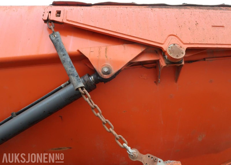 Dumper 2013 Doosan DA40 Dumper - 6x6 - 24.4 m3 - Høy baklem - Varme i kasse - Sertifisert: picture 17