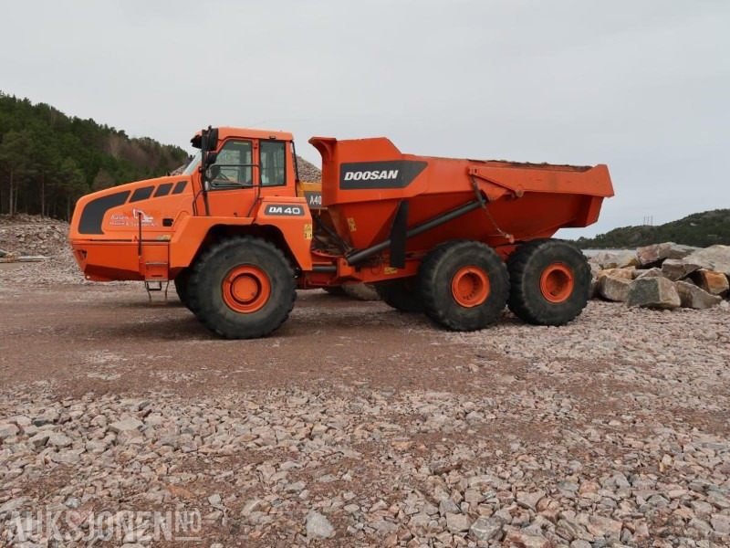 2013 Doosan DA40 Dumper - 6x6 - 24.4 m3 - Høy baklem - Varme i kasse - Sertifisert - Dumper: picture 2 2013 Doosan DA40 Dumper - 6x6 - 24.4 m3 - Høy baklem - Varme i kasse - Sertifisert - Dumper: picture 2