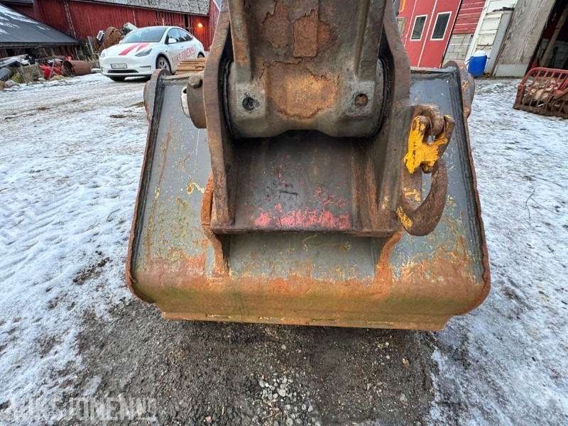 Excavator 2013 Volvo EC220DL - Nytt understell - Sentralsmøring - Bunkringspumpe - Tilleggshydraulikk - 2 skuffer - Indexator rototilt: picture 49