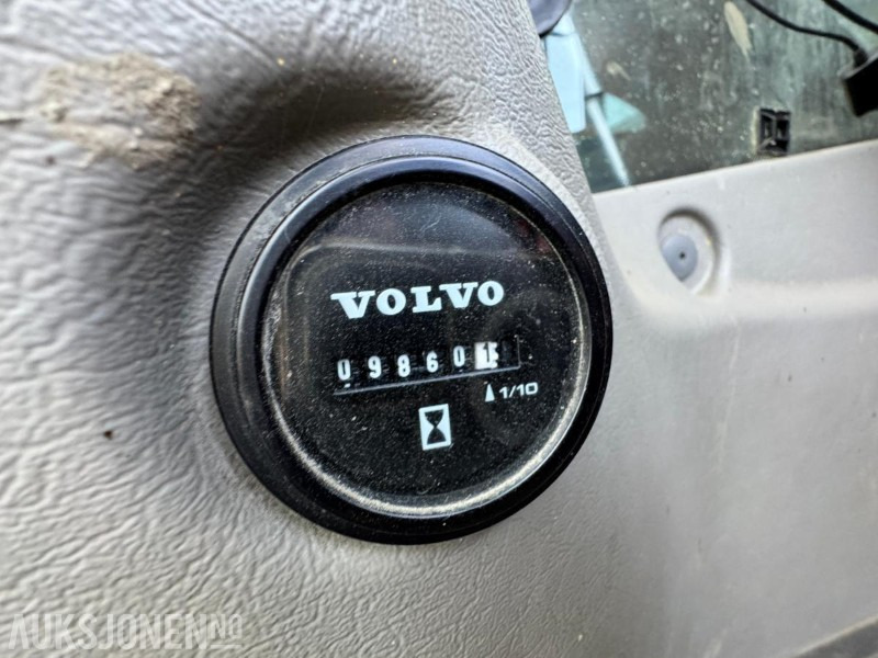 Excavator 2013 Volvo EC220DL - Nytt understell - Sentralsmøring - Bunkringspumpe - Tilleggshydraulikk - 2 skuffer - Indexator rototilt: picture 29