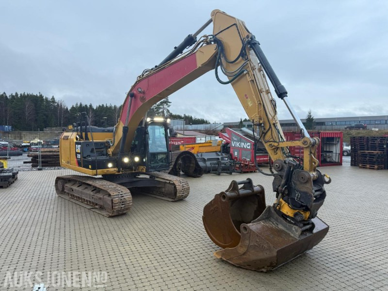 2014 Cat 323E BELTEGRAVER SERVICEAVTALE ENGCON TILTROTATOR MASKINSTYRING SENTRALSMØRING. - Crawler excavator: picture 2 2014 Cat 323E BELTEGRAVER SERVICEAVTALE ENGCON TILTROTATOR MASKINSTYRING SENTRALSMØRING. - Crawler excavator: picture 2