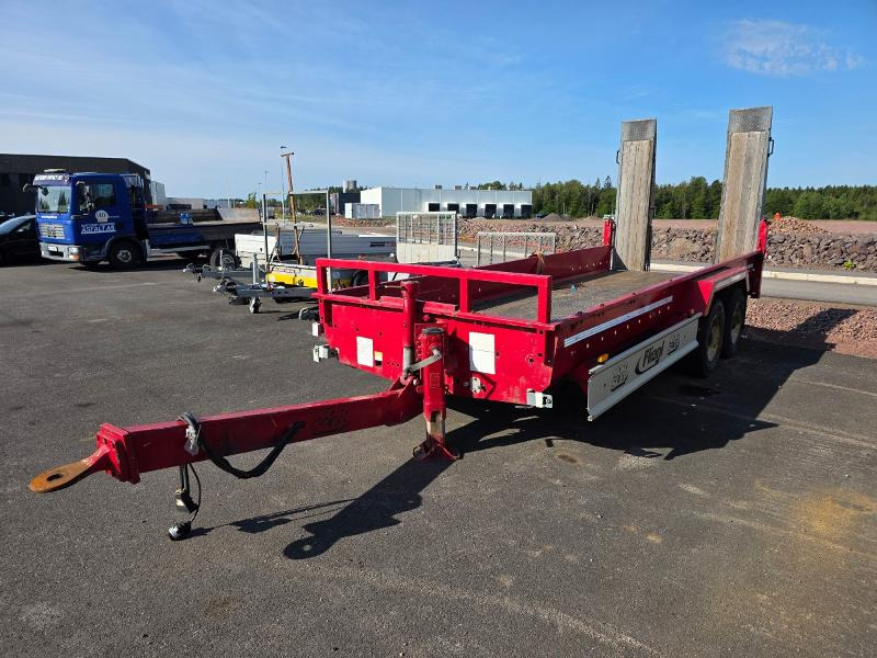 2014 FLIEGL FAHRZEUGBAU TTS 100 Maskinhenger - 2 akslet - 10.000 kg totalvekt - Low loader trailer: picture 1 2014 FLIEGL FAHRZEUGBAU TTS 100 Maskinhenger - 2 akslet - 10.000 kg totalvekt - Low loader trailer: picture 1