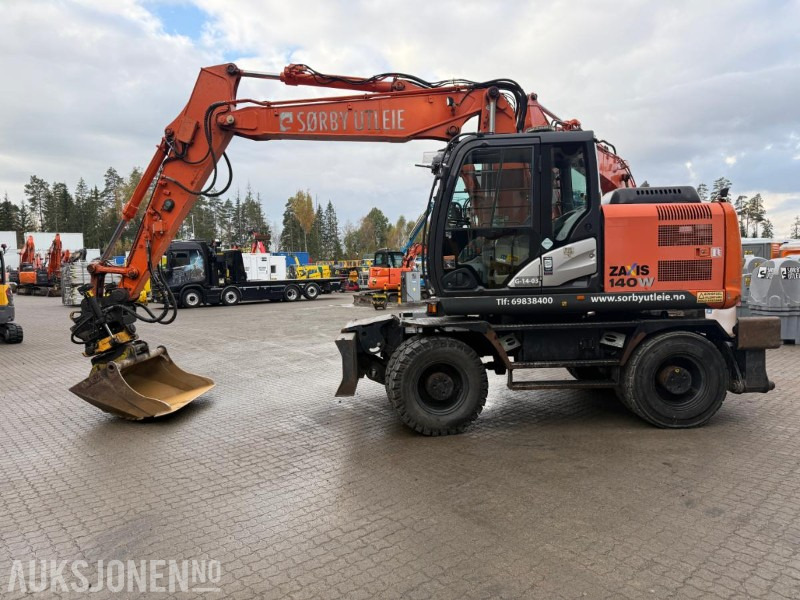 2014 Hitachi Zaxis 140W HJULGRAVER ENGCON TILTROTATOR SERVICEHISTORIKK SENTRALSMØRING. - Excavator: picture 1 2014 Hitachi Zaxis 140W HJULGRAVER ENGCON TILTROTATOR SERVICEHISTORIKK SENTRALSMØRING. - Excavator: picture 1